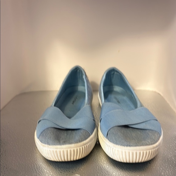 Comfortview Blue Loafers with Crossed Toe Detail - Picture 1 of 6